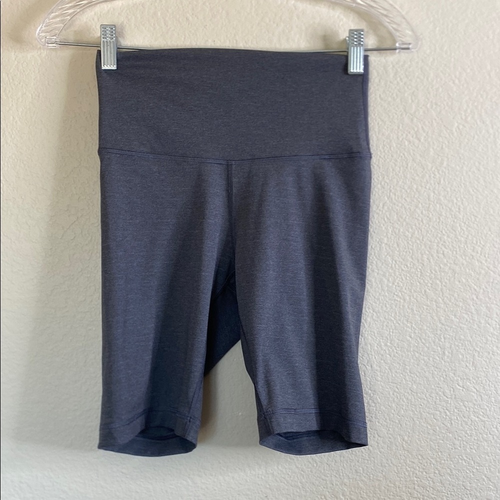 Everlane Women's Gray High-Waisted bike Shorts women’s small